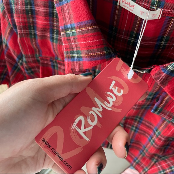 Plaid Zip-up Blouse - Picture 5 of 6